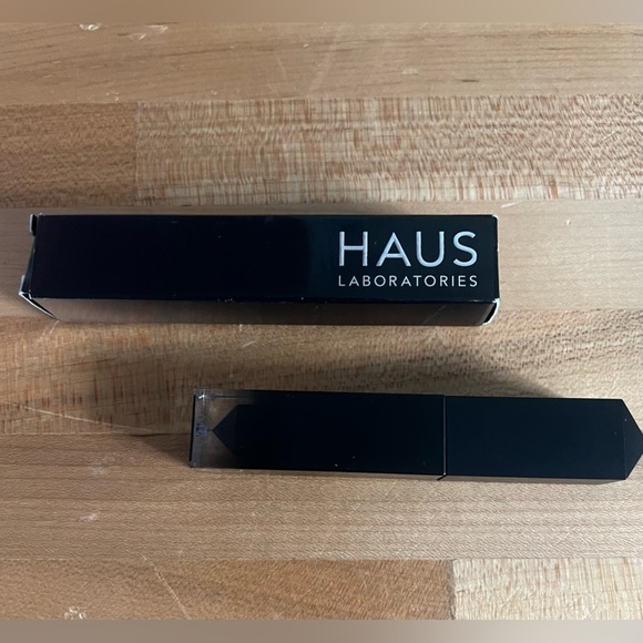 HAUS Laboratories by Lady Gaga Glam Attack Liquid Eyeshadow Highly Pigmented - Picture 5 of 6